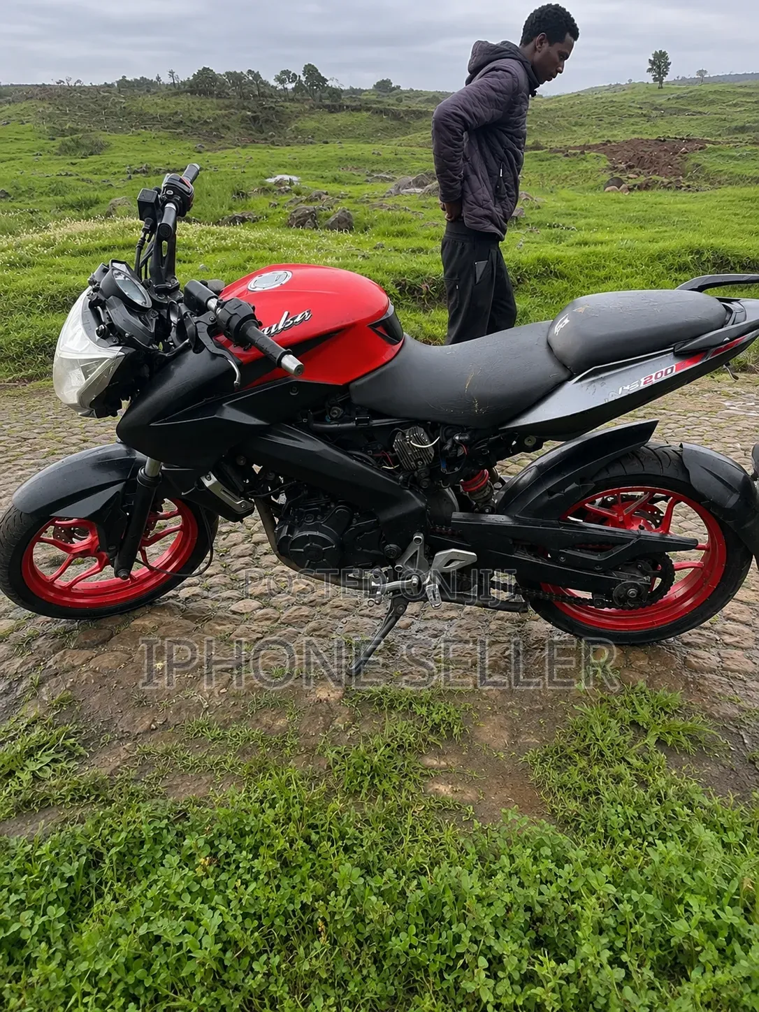 Bajaj Pulsar NS 200 2018 Red