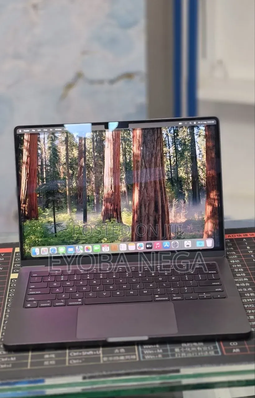 New Laptop Apple MacBook Pro 2024 M4 16GB Apple M4 Pro SSD 512GB