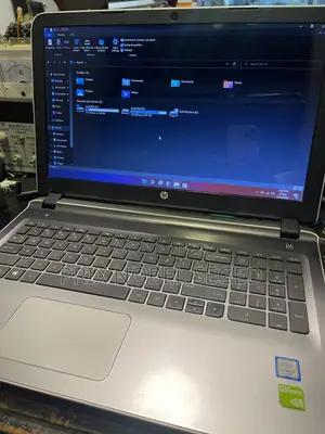 Laptop HP Pavilion 15 8GB Intel Core i5 HDD 1T