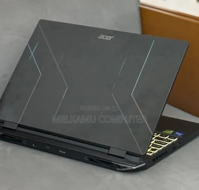 New Laptop Acer Nitro V 15 32GB Intel Core i7 SSD 512GB