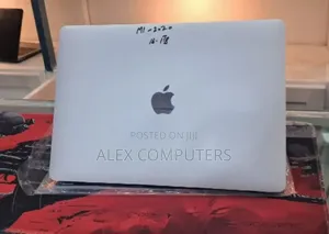 New Laptop Apple MacBook 16GB Apple M1 Pro SSD 1T
