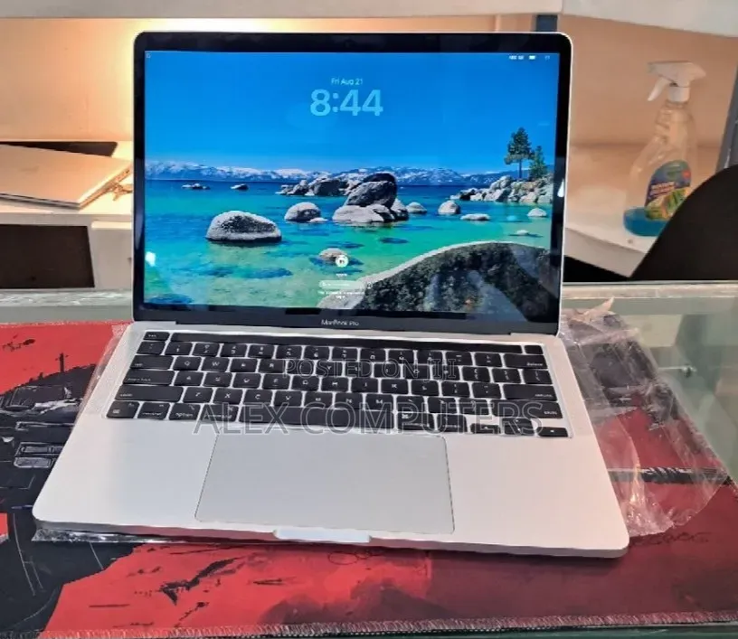 New Laptop Apple MacBook 16GB Apple M1 Pro SSD 1T