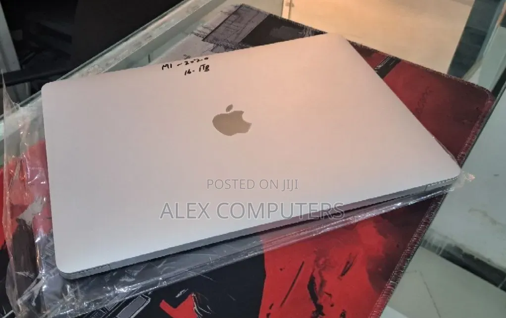 New Laptop Apple MacBook 16GB Apple M1 Pro SSD 1T