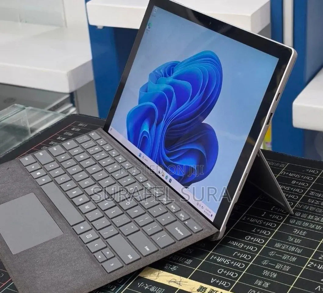 New Laptop Microsoft Surface Pro 7 32GB Intel Core i7 SSD 1T