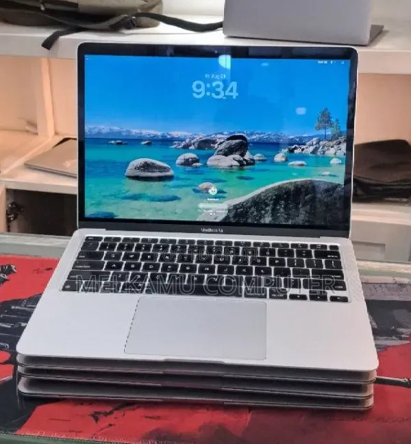 New Laptop Apple MacBook Air 2020 M1 8GB Apple M1 SSD 256GB