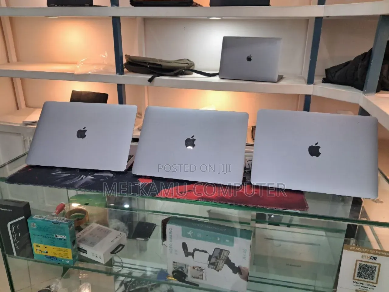 New Laptop Apple MacBook Air 2020 M1 8GB Apple M1 SSD 256GB