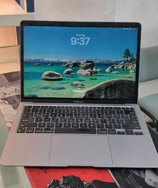 New Laptop Apple MacBook Air 2020 M1 16GB Apple M1 SSD 256GB
