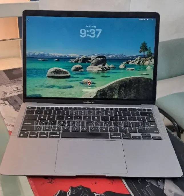 New Laptop Apple MacBook Air 2020 M1 16GB Apple M1 SSD 256GB