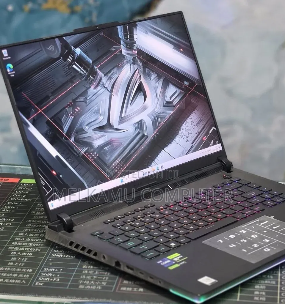 New Laptop Asus ROG Strix G16 16GB Intel Core i9 SSD 1T