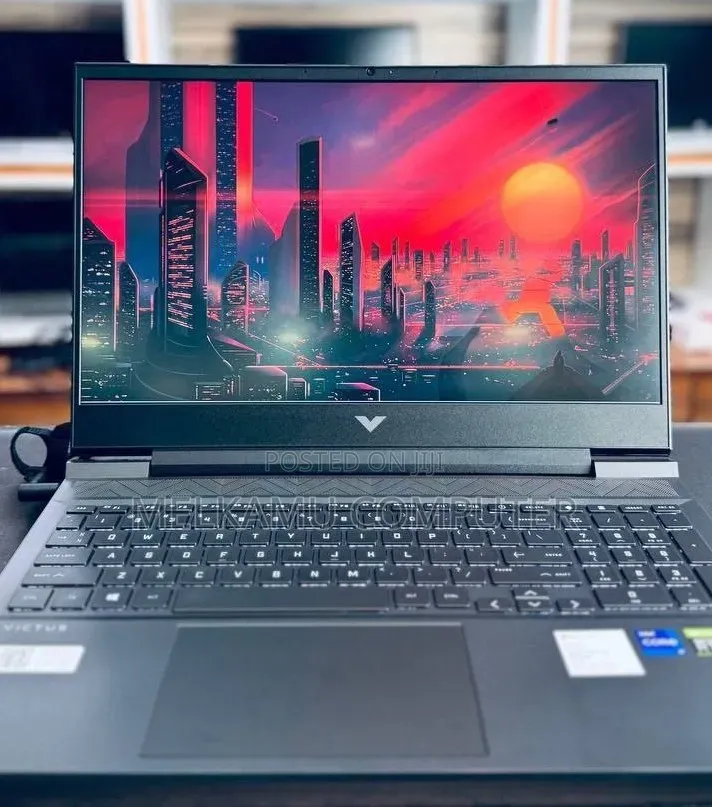 New Laptop HP Victus 16 16GB Intel Core i7 SSD 512GB