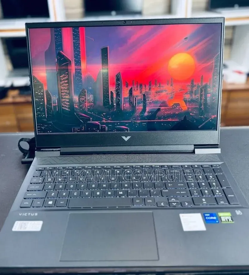 New Laptop HP Victus 16 16GB Intel Core i7 SSD 512GB