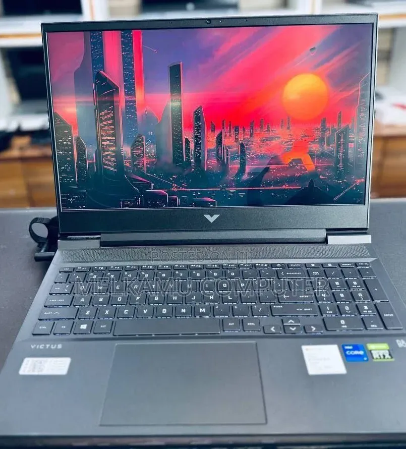New Laptop HP Victus 16 16GB Intel Core i7 SSD 512GB