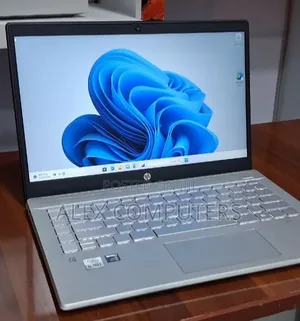 New Laptop HP Pavilion 15 8GB Intel Core i5 SSD 512GB