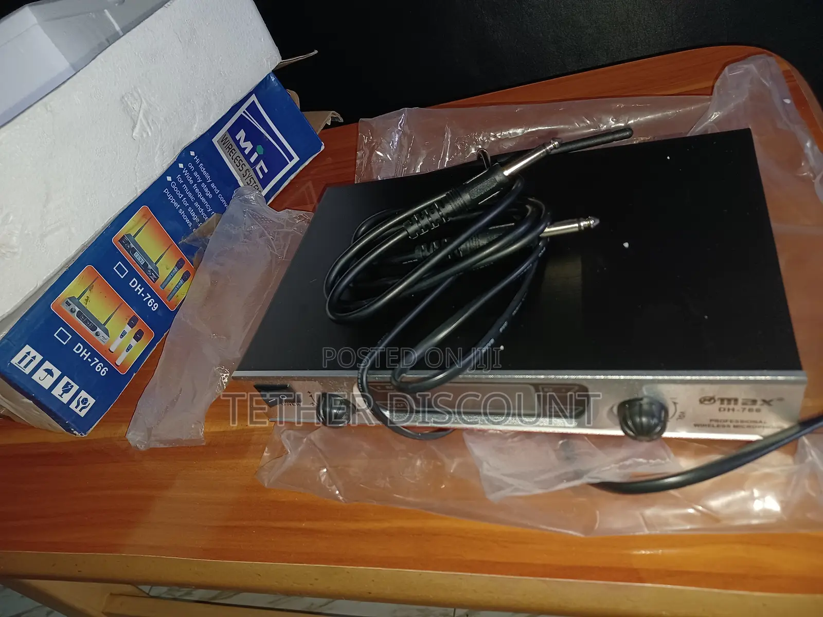 The Omax Max DH-769 Wireless Professional Microphone System