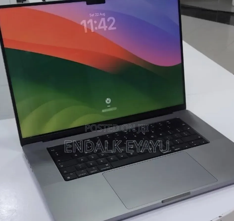 New Laptop Apple MacBook Pro 2021 M1 Max 64GB Apple M1 Max SSD 1T