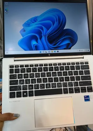 New Laptop HP EliteBook 840 G9 16GB Intel Core i7 SSD 512GB