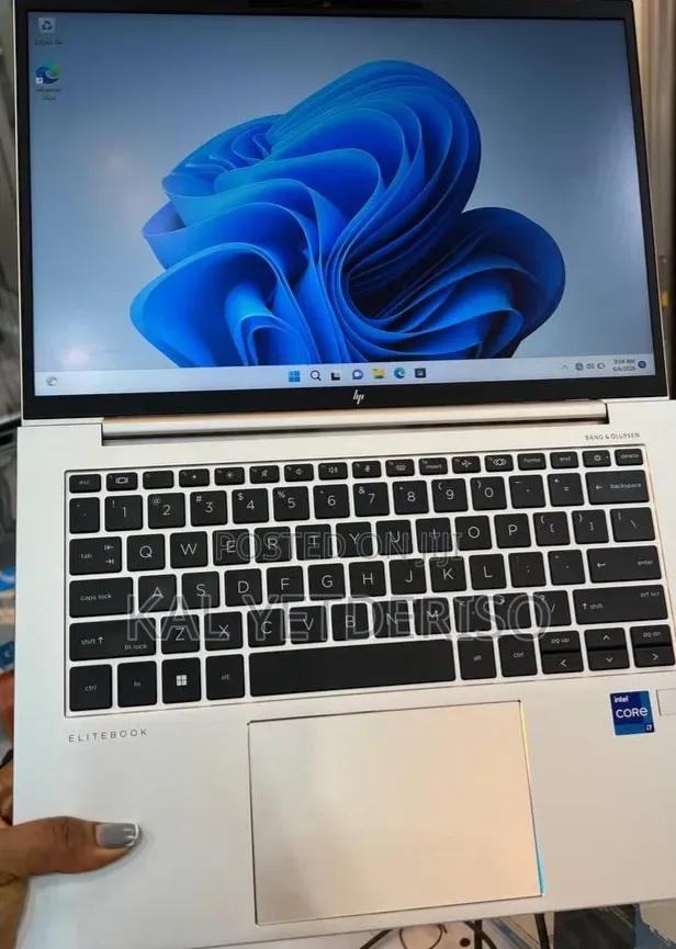 New Laptop HP EliteBook 840 G9 16GB Intel Core i7 SSD 512GB