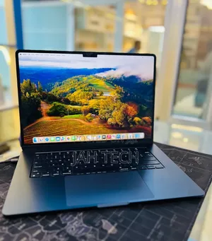 New Laptop Apple MacBook Air 2024 M3 8GB Apple M3 SSD 256GB