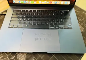 New Laptop Apple MacBook Air 2024 M3 8GB Apple M3 SSD 256GB
