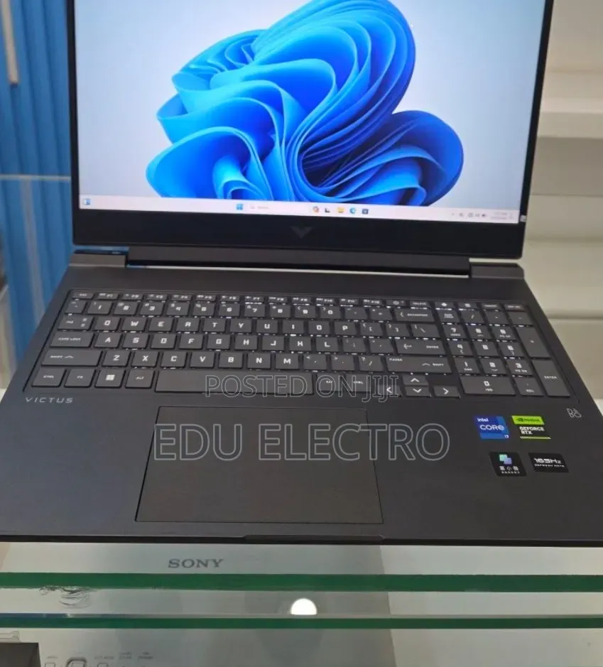 New Laptop HP Victus 16 16GB Intel Core i7 SSD 1T