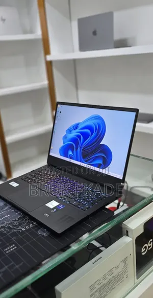 New Laptop HP Omen 16 16GB Intel Core i9 SSD 512GB