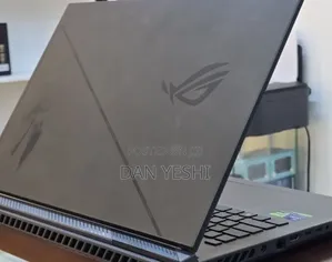 New Laptop Asus ROG Strix G18 16GB Intel Core i9 SSD 1T