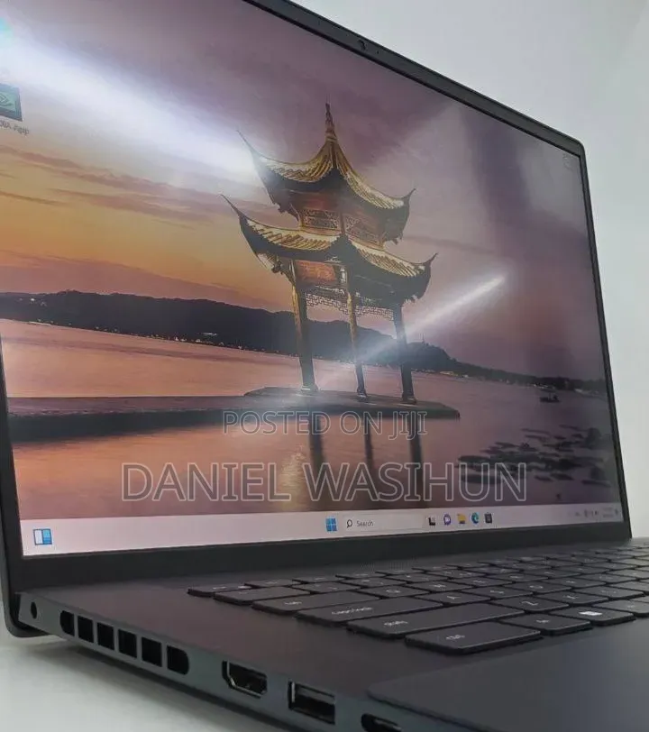 New Laptop Dell Inspiron 15 16GB Intel Core i7 SSD 512GB