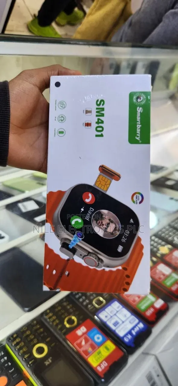 Smartbarry SM401 Is a Feature-Rich 4G Smartwatch