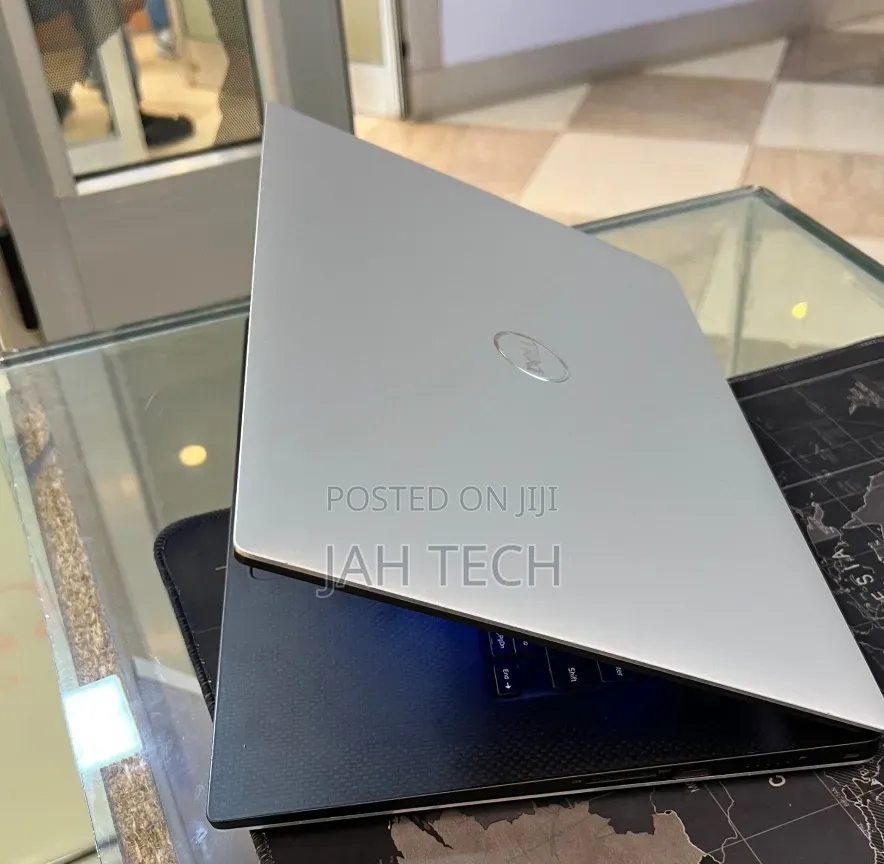 New Laptop Dell XPS 15 16GB Intel Core i7 SSD 512GB