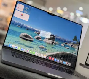New Laptop Apple 16GB Apple M1 Pro SSD 512GB