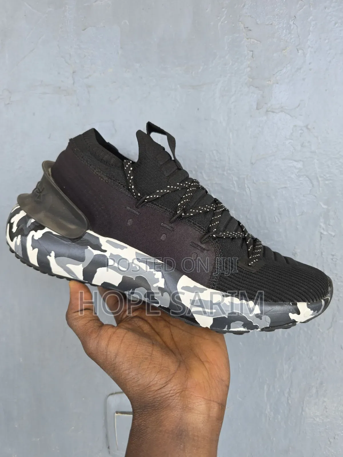 Under Armour HOVR Tech