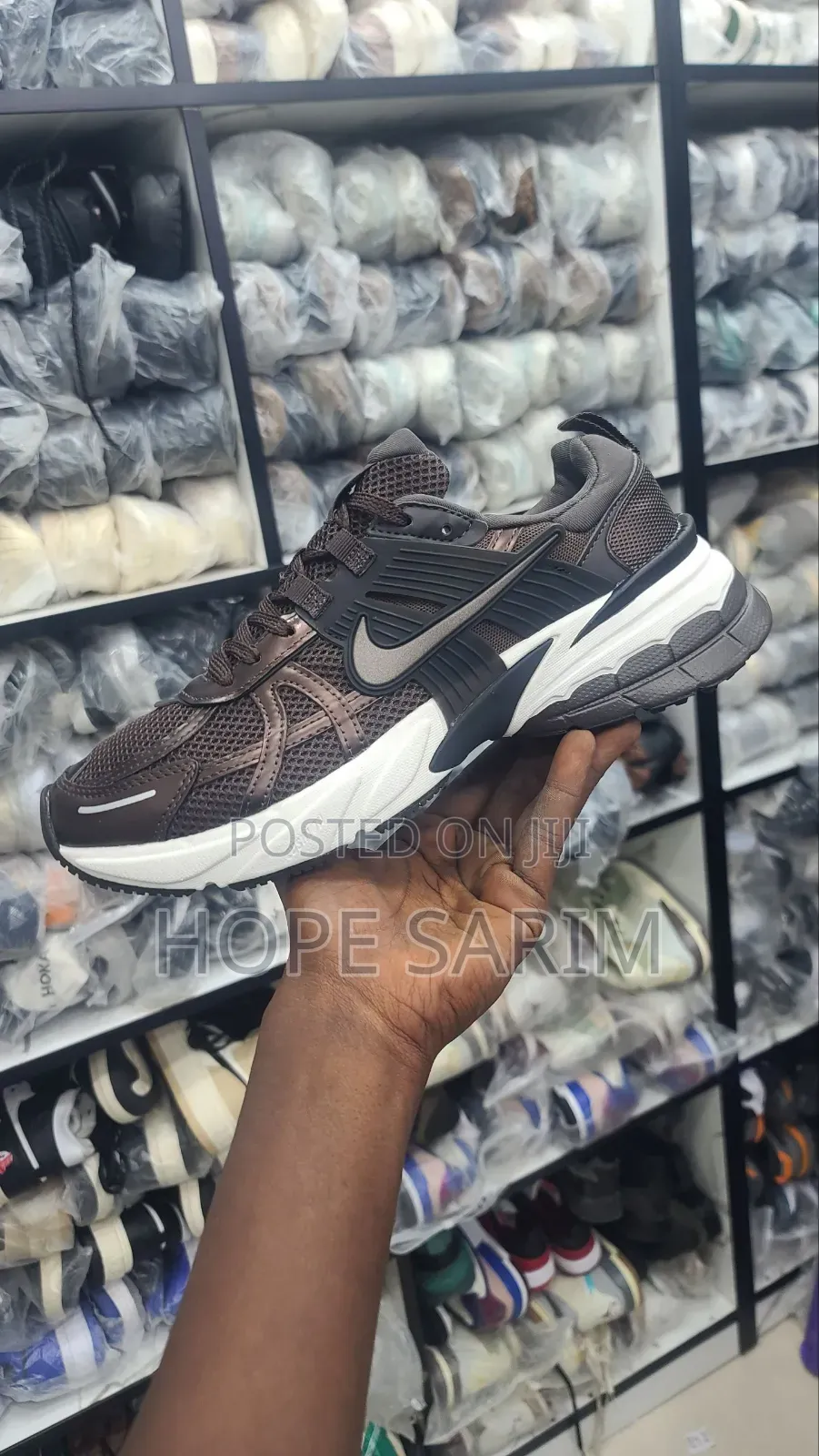 Nike Zoom Vomero 5 Tech Runners