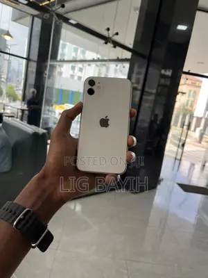 Apple iPhone 11 64 GB White