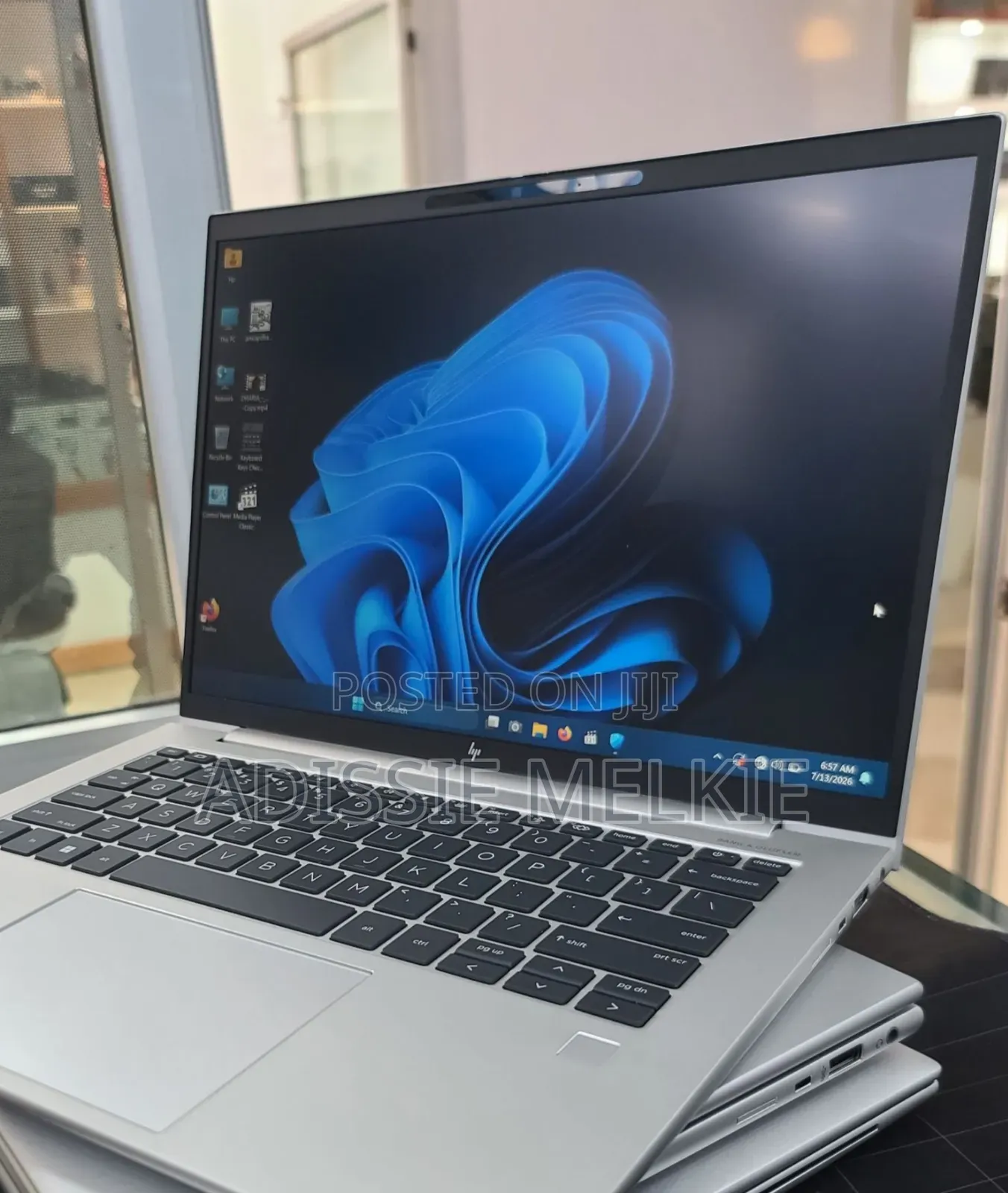 New Laptop HP EliteBook 840 G10 16GB Intel Core i7 SSD 512GB