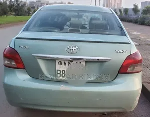 Toyota Belta 2006