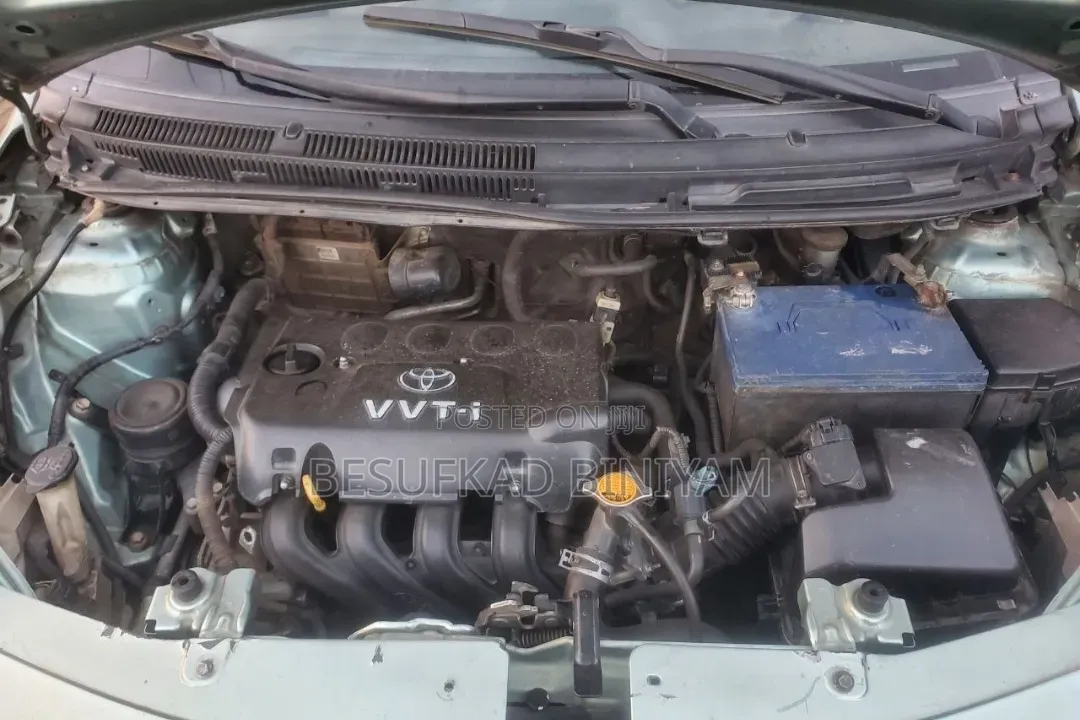 Toyota Belta 2006