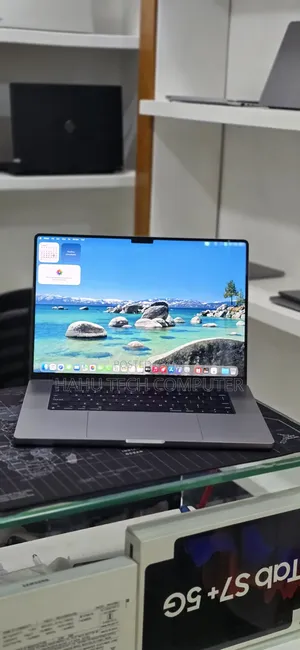 New Laptop Apple MacBook Pro 2021 M1 32GB Apple M1 Pro SSD 512GB