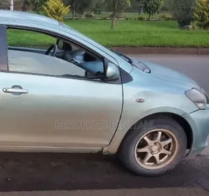 Toyota Belta 2006
