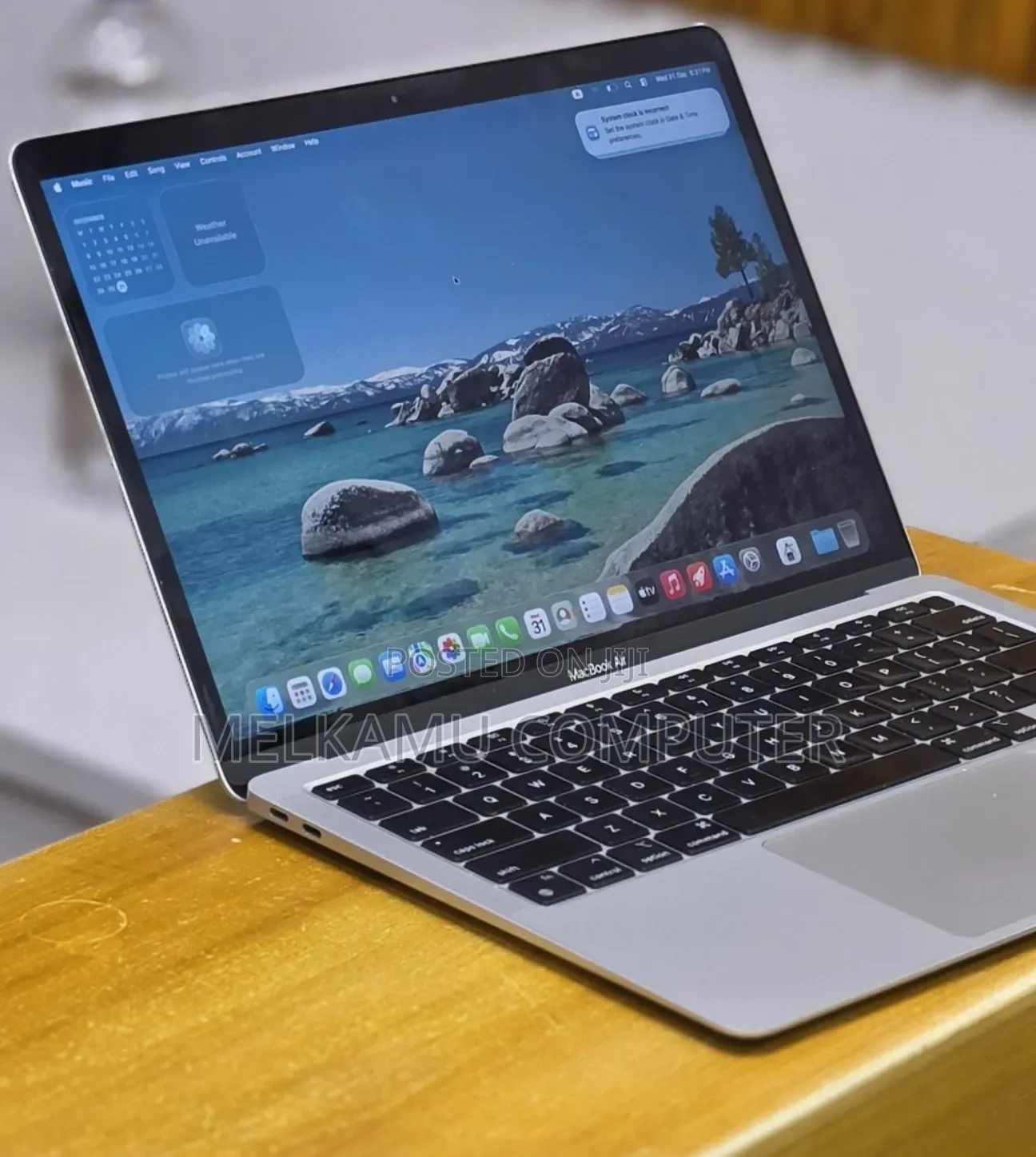 New Laptop Apple MacBook Air 2020 M1 8GB Apple M1 SSD 256GB
