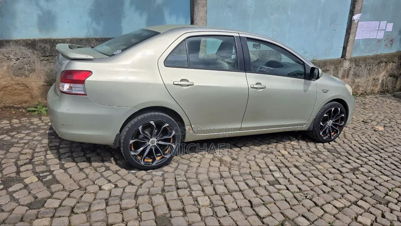 Toyota Belta 2010