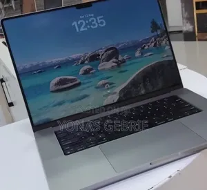 New Laptop Apple MacBook 32GB Apple M1 Pro SSD 1T
