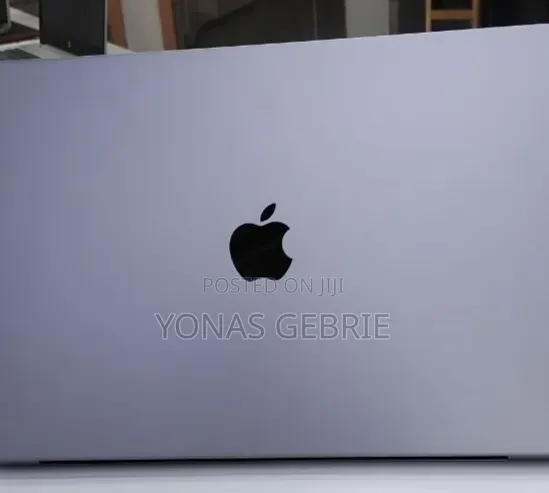 New Laptop Apple MacBook 32GB Apple M1 Pro SSD 1T