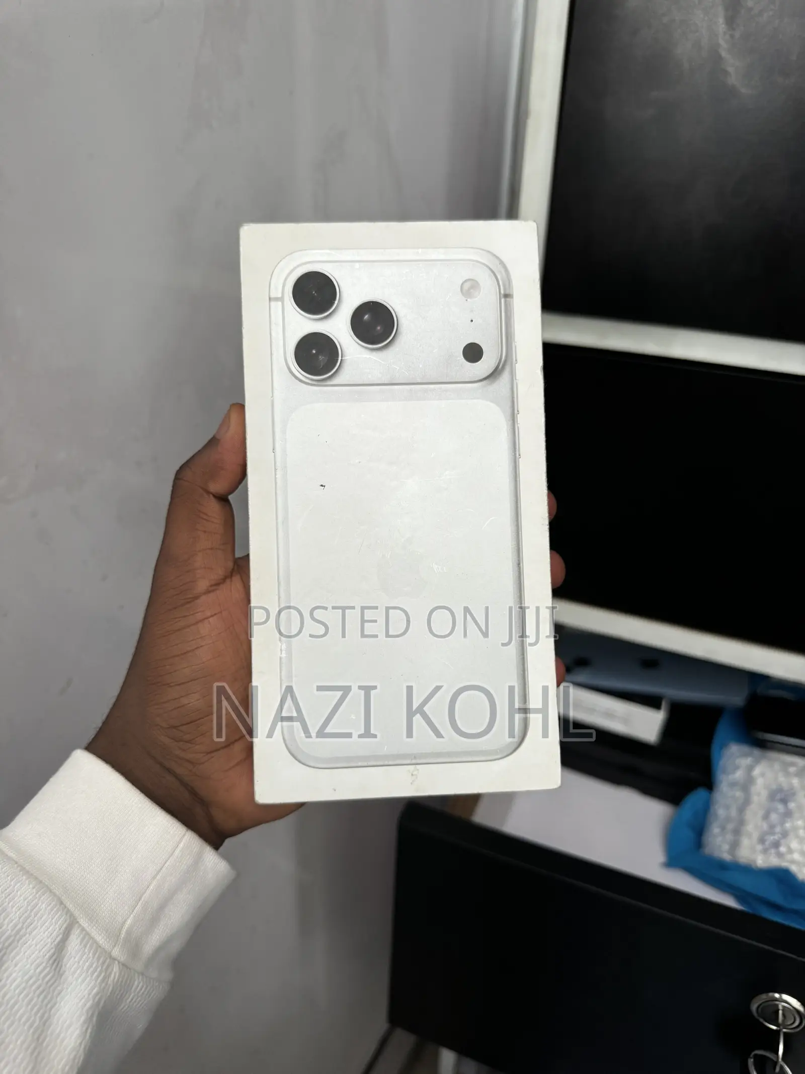 New Apple iPhone 17 Pro Max 256 GB Silver