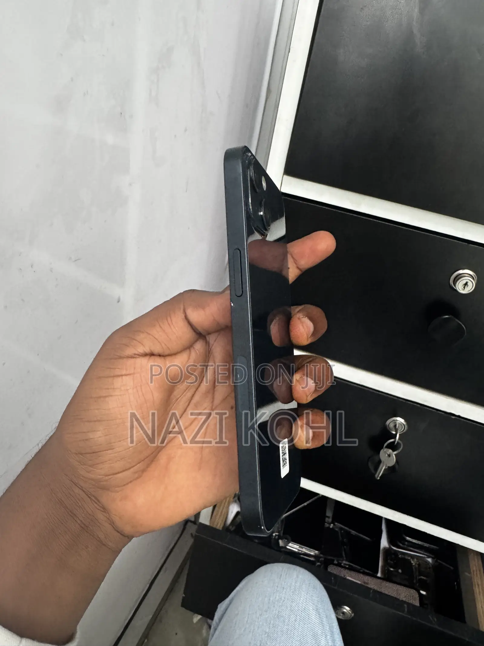 New Apple iPhone 13 128 GB Black