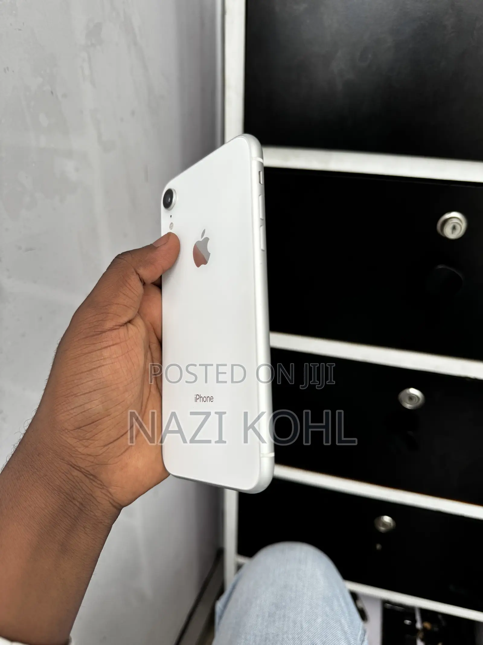 Apple iPhone XR 64 GB White
