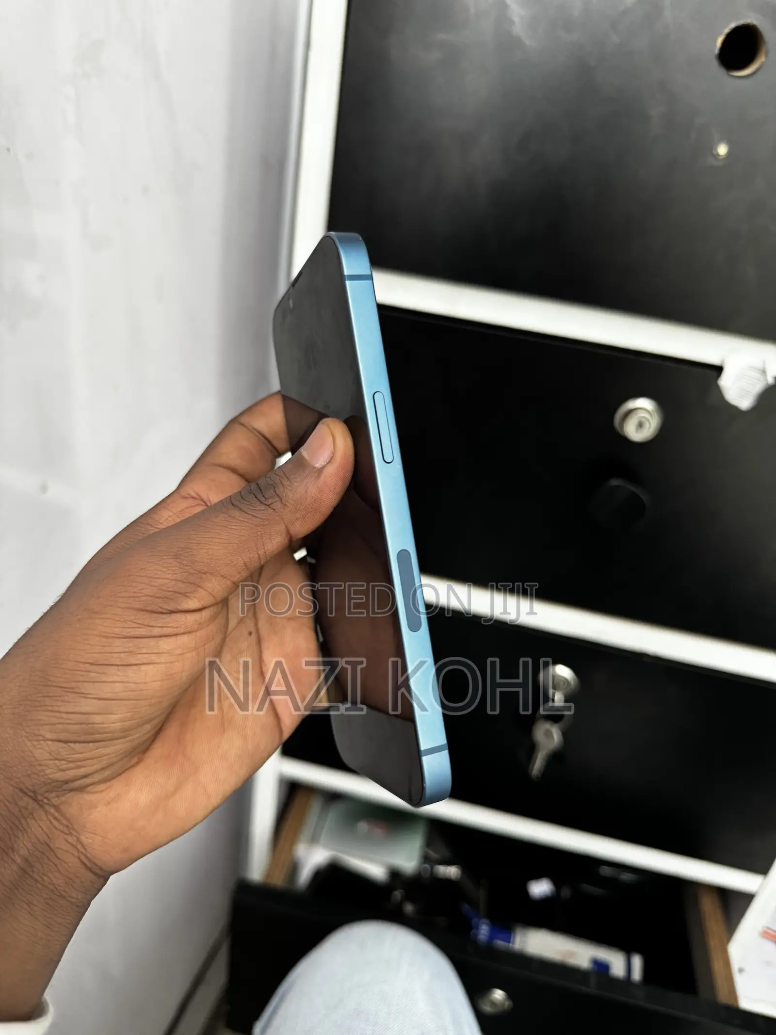 New Apple iPhone 13 128 GB Blue
