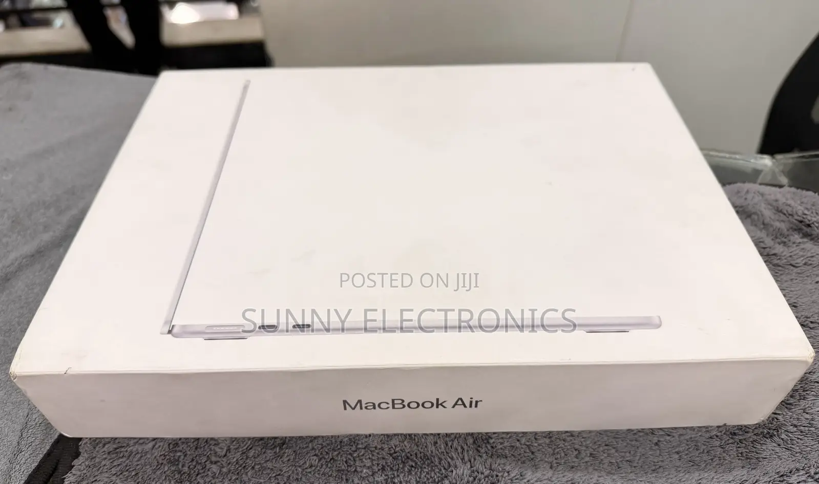 New Laptop Apple 24GB Apple M5 SSD 512GB