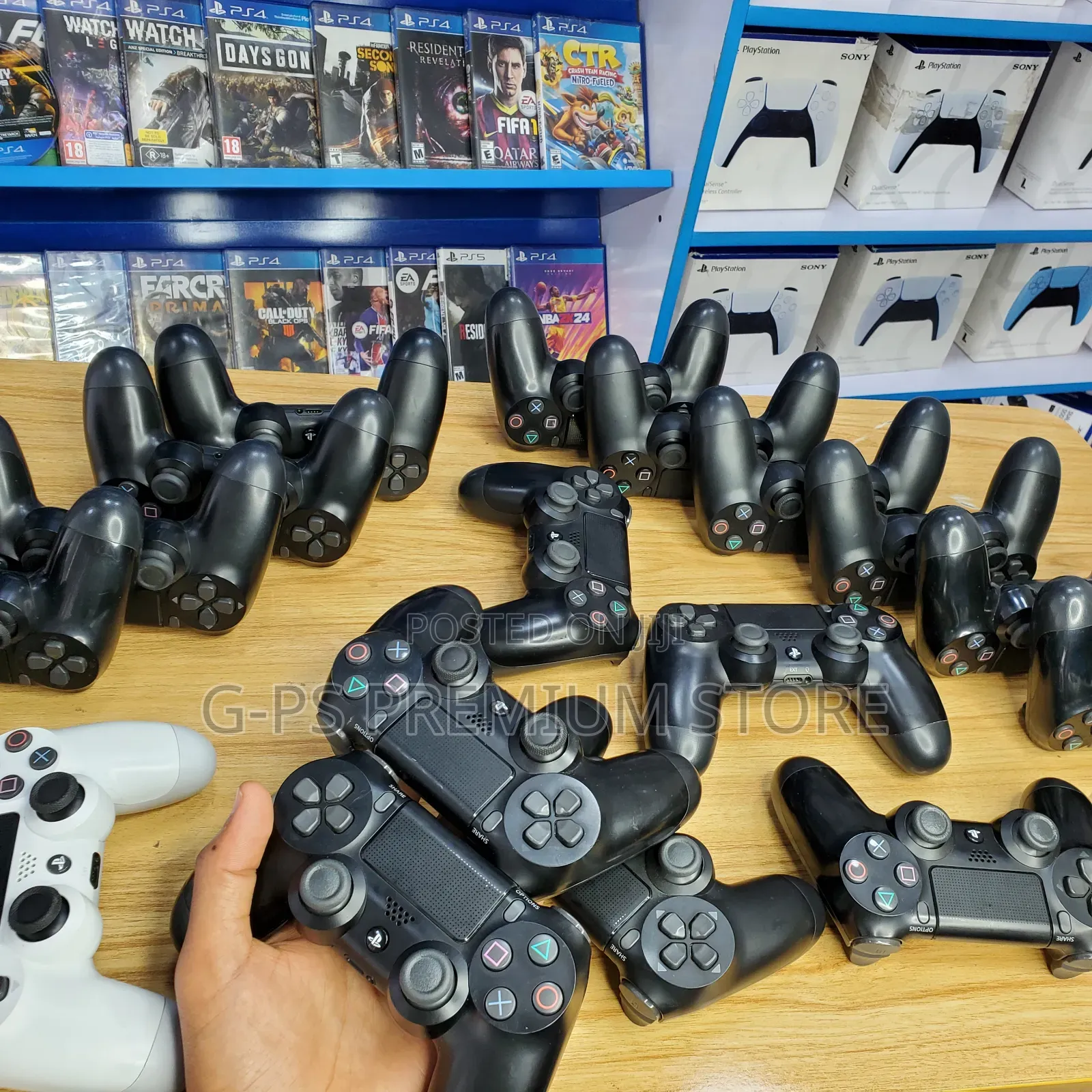 PS4 ከዱባይ የገባ ኦሪጅናል Joystick 