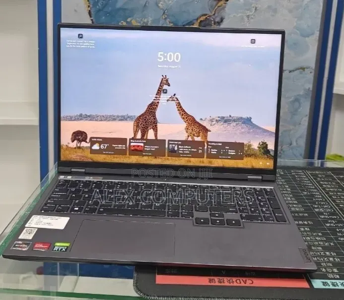 New Laptop Lenovo Legion 5 16GB AMD Ryzen 7 SSD 512GB