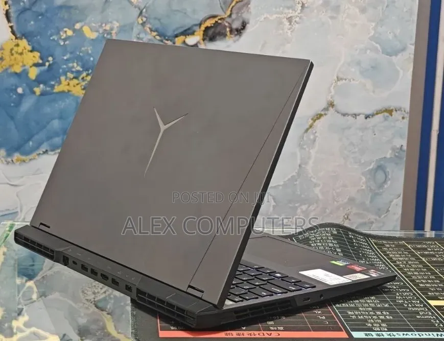 New Laptop Lenovo Legion 5 16GB AMD Ryzen 7 SSD 512GB